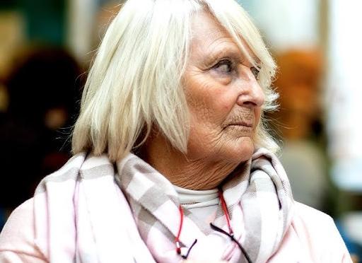 При пенсии в 14 тыс. рублей бабушку заставили платить по кредиту 36 тысяч.</p>
<p>3 суда поддержали банк