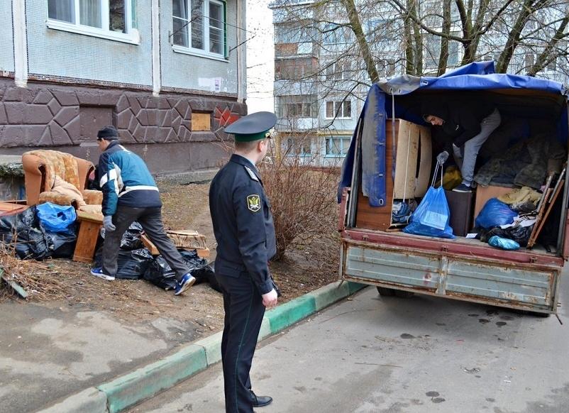 Мужчина лишился своей квартиры только из-за того, что у него была очень простая подпись.</p>
<p>Суды не помогли!