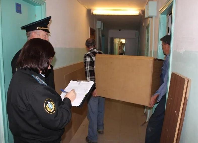 Прокуратура занялась приставами, которые оценил 