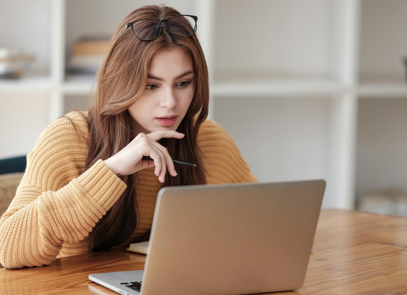 Как узнать о положенных льготах и выплатах от государства и получить свои деньги: три способа