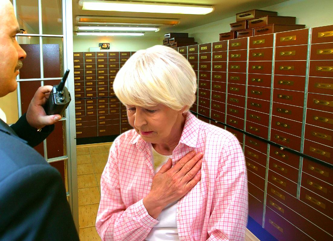 Женщина продала квартиру и положила деньги в банковскую ячейку.</p>
<p>Они пропали, а банк сказал - их и не было. Три суда встали на сторону банка!