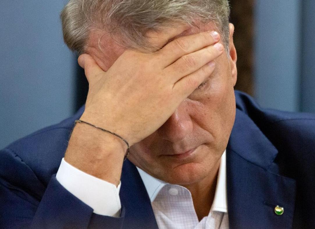 Сбер потребовал в суде взыскать с женщины кредит досрочно и проиграл всю сумму долга